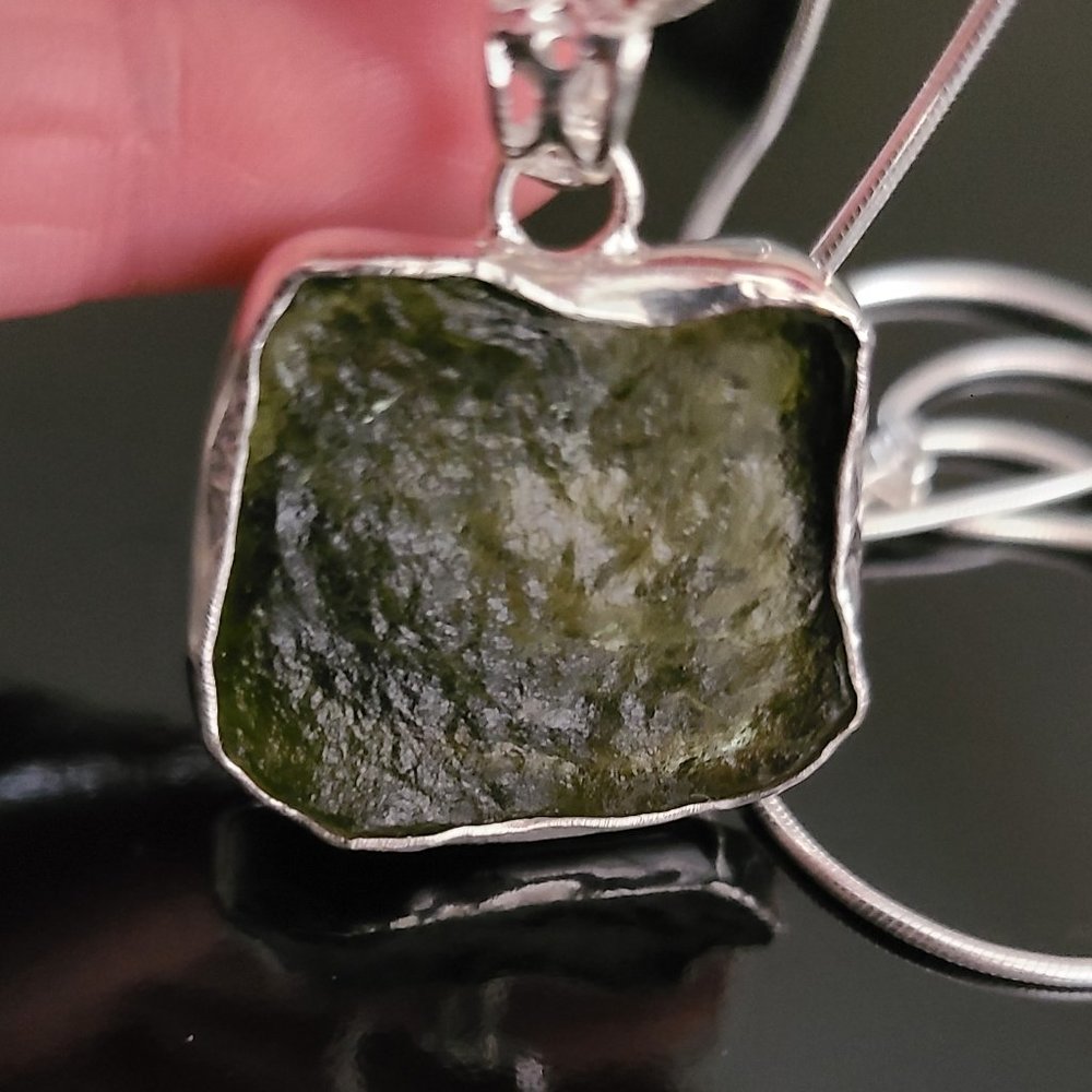 Moldavite Pendant necklace-Moldavite Jewelry -Unisex necklace - Picture 1 of 7